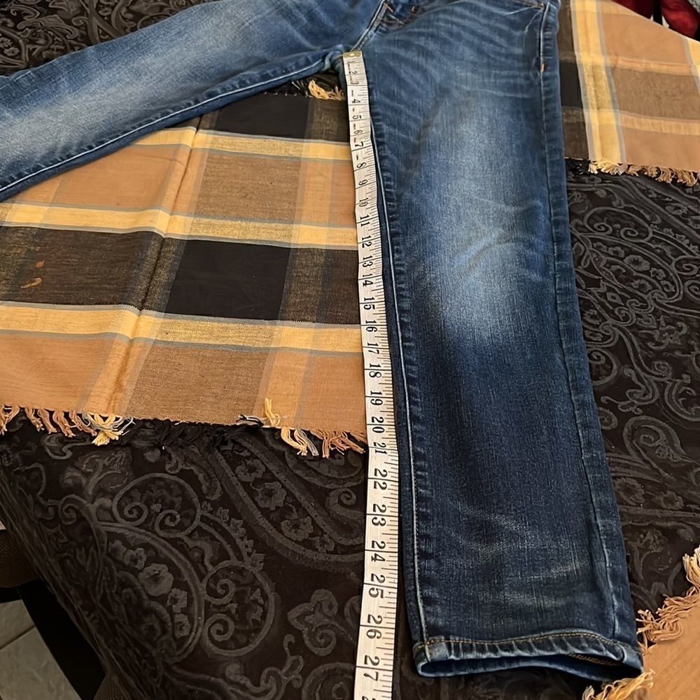 American Eagle size 28x28 Distressed jeans with stretch EUC - Picture 7 of 15